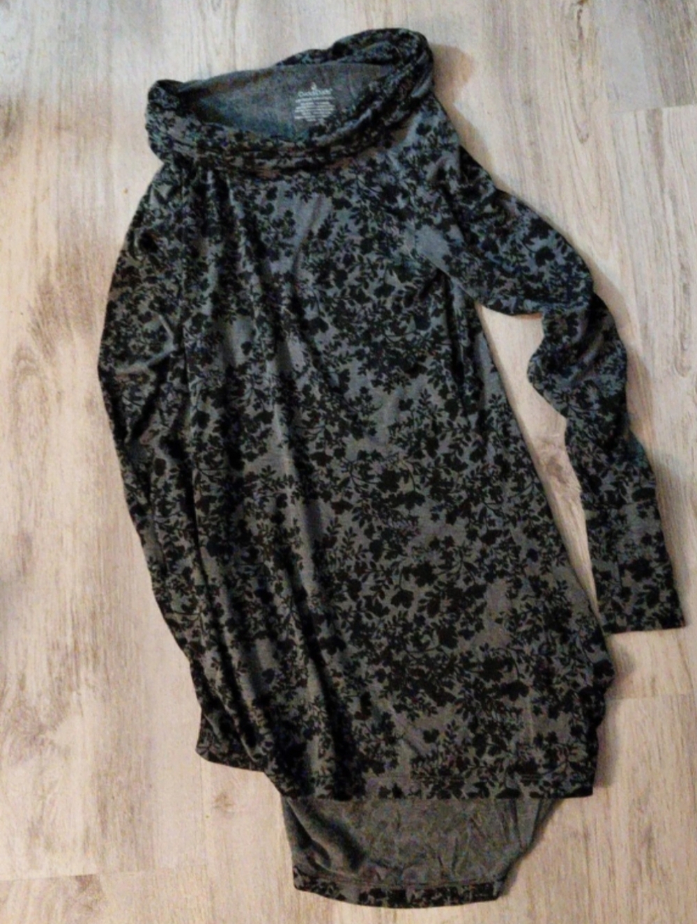 #80 cuddl duds stretch long turtleneck size small